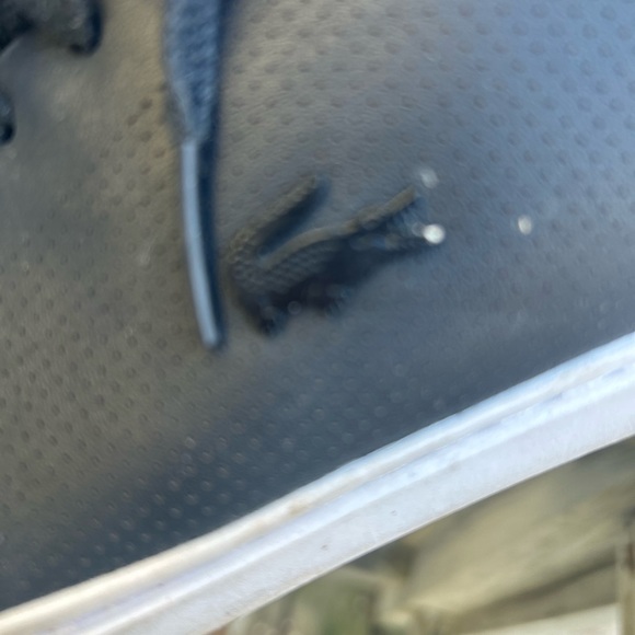 Lacoste size 9 sneakers - Picture 3 of 4